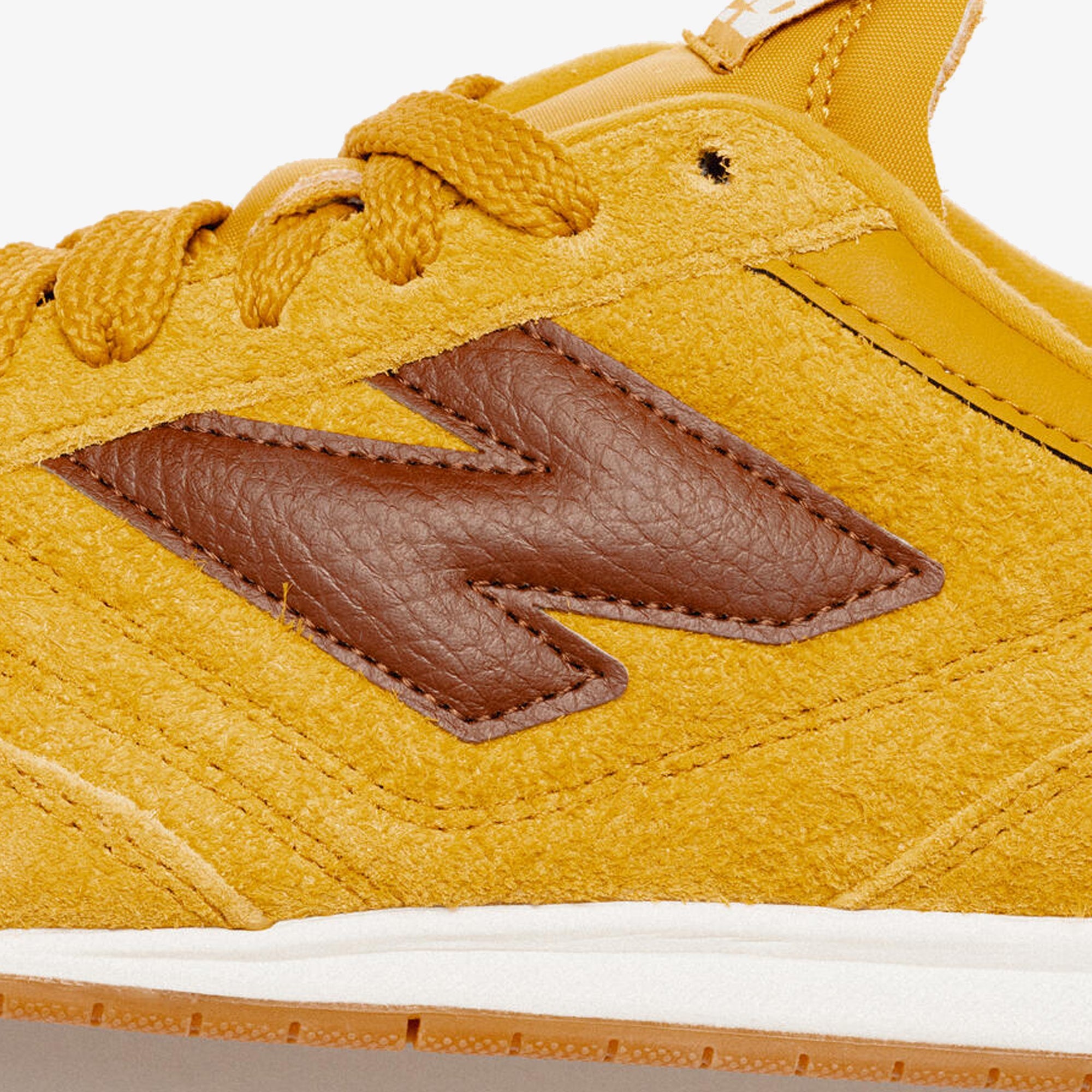 New Balance | RC42 { BUTTERSCOTCH/RICH