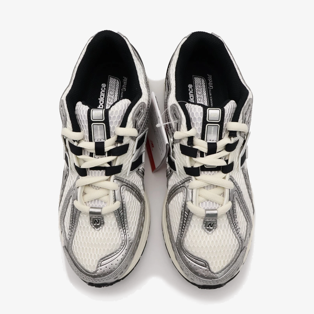 New Balance | 1906R { SILVER METALLIC