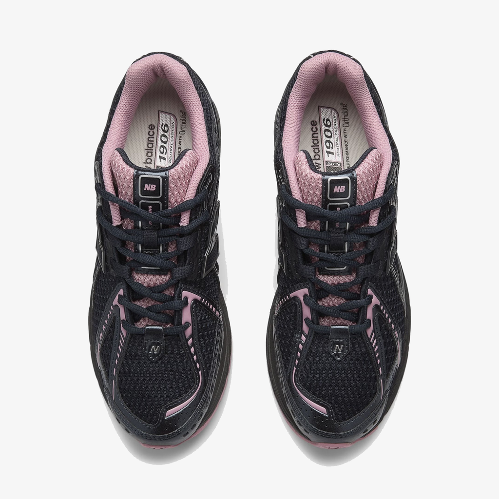 New Balance | 1906R { BLACK/SILVER