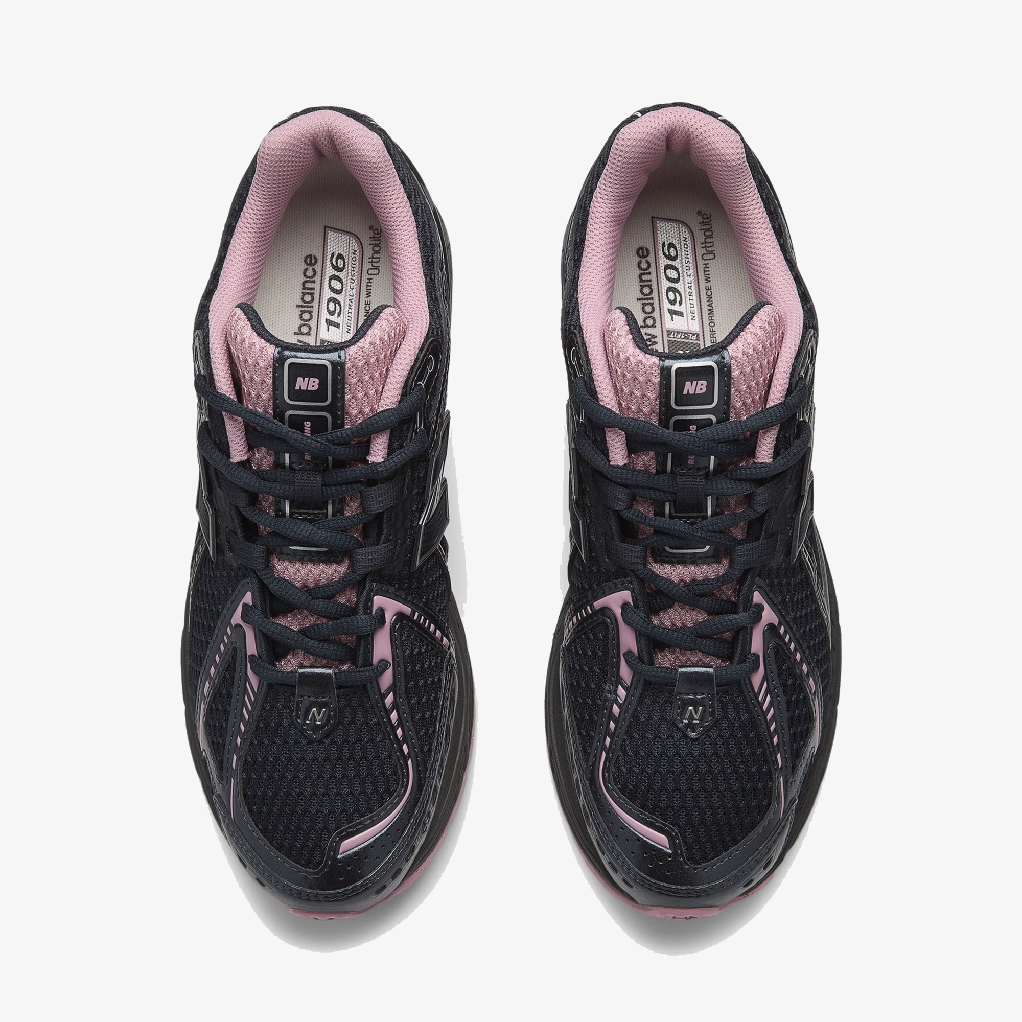 New Balance | 1906R { BLACK/SILVER