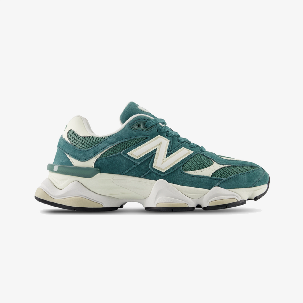New Balance | 9060 { GREEN/CREAM