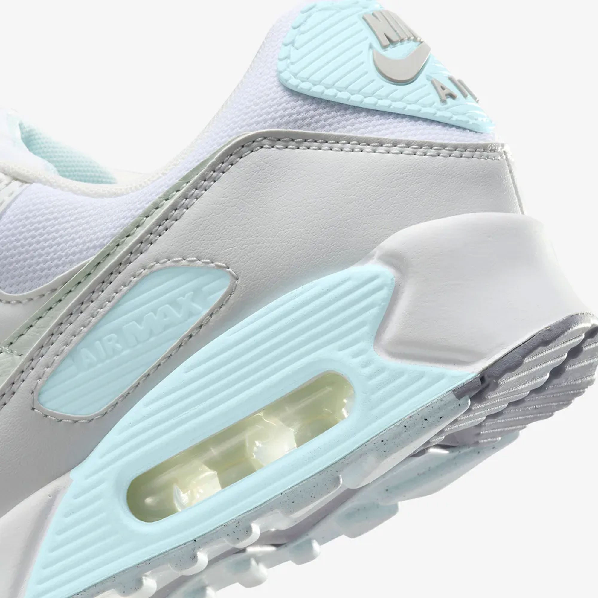 NIKE | AIR MAX 90 { WHITE/LIGHT SILVER-GLACIER BLUE