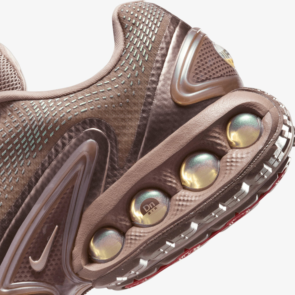Nike | AIR MAX DN  { MINK BROWN/IRONSTONE-TAUPE HAZE