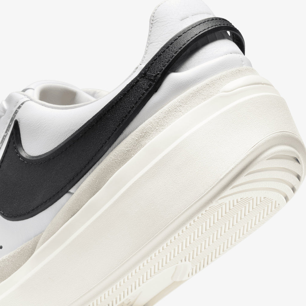 Nike | BLAZER PHANTOM LOW  { SUMMIT WHITE/BLACK-WHITE-SAIL