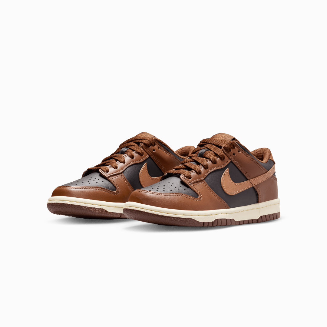 Nike | DUNK LOW { BLACK/BRITISH TAN-CACAO WOW